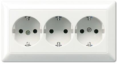 Jung AS523BFWW Kabel-Kanal-SCHUKO-Steckdose 3fach, alpinweiß