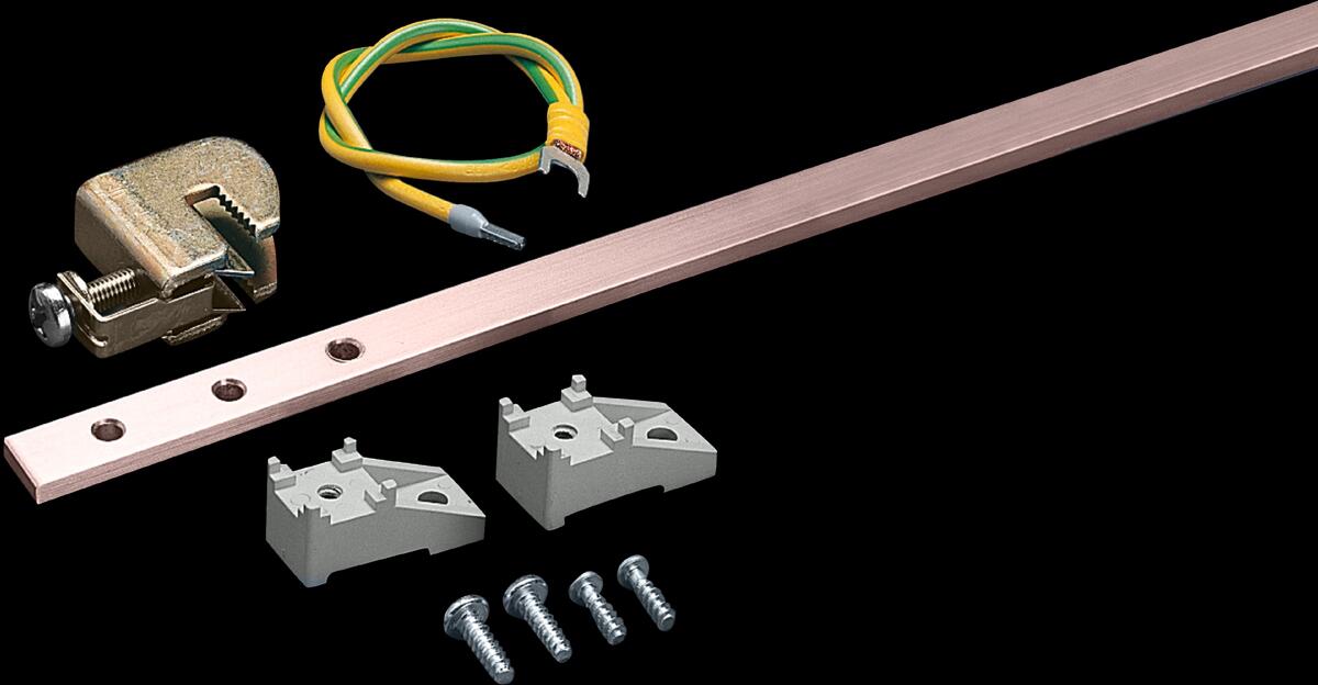 Rittal DK 7543.000 Erdungsschiene, vertikal, L: 945 mm, für Höhe 1200 mm, Erdungsleitungen: 15x 6 mm², L: 500 mm, Leiteranschlussklemmen: 16x 2,5-16 m