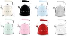 Smeg WKF01 50's Style, Wasserkessel, 2,3 l Fassungsvermögen, für alle Herdarten inkl. Induktion, autom. öffnende Pfeife, leicht aufklappbarer Ausguss