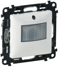 Legrand VALENA LIFE 3-Leiter Bewegungsmelder mit Neutralleiter; Erfassungsbereich: 170°; 500W LED; Farbe: Ultraweiß (752173A)