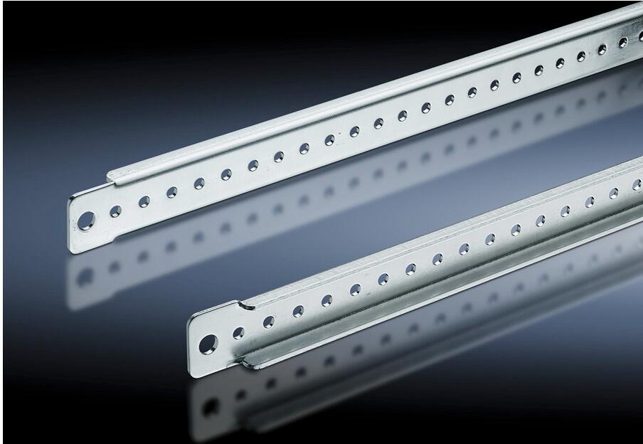 Rittal TS 4697.000 Montagesteg, für VX, TS, VX SE, TP, für äußere Montageebene: für B/B, T: 800 mm, L: 740 mm, 1 VE/Pack = 20 Stück