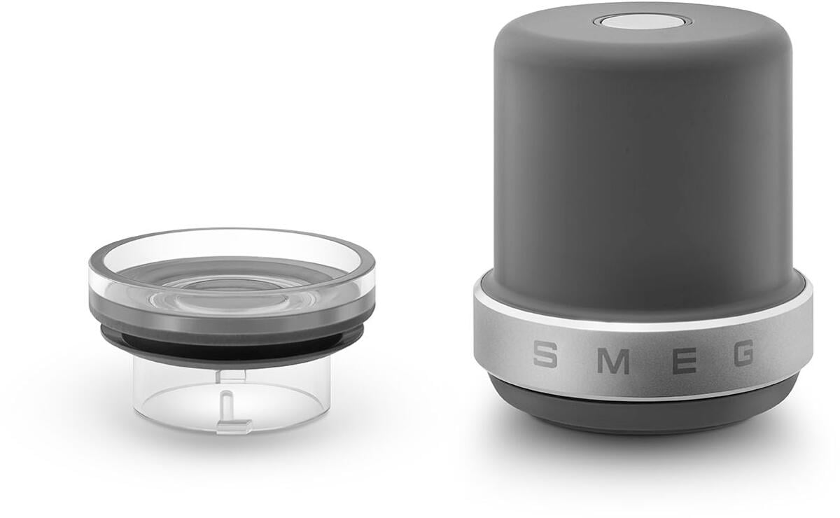 Smeg VPC01 Vakuumpumpe + Adapter mit 4 x Batterien AA für High Performance Standmixer BLC01