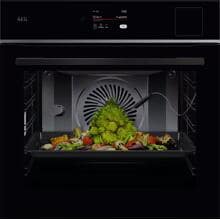 AEG TP8SB73ZAB A++ Einbaubackofen, 60 cm breit, 70 L, Meal Assist mit SteamPro, WLAN, 26 Beheizungsarten, schwarz