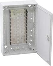 CobiNet Verteiler BOX III zu 100 Doppeladern, mit Vorreiber, mit Montagewanne, 215,6x320,6x76 mm, grau (102307)