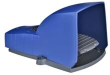 Schneider Electric Fußschalter, Harmony XPE, einfach, Kunststoff, blau, 1-stufig, 2Ö+2S, IP66, mit Schutzhaube (XPEB311)