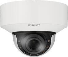 Hanwha Vision 6MP AI IR Vandalen-Dome-Kamera, 4,4-9,3mm (2,1x) motorisierte Gleitsichtvarifokalisierung, IR 40m, Tag & Nacht, extremeWDR (120 dB), IP66/IP67, IK10, weiß (XNV-C8083R)