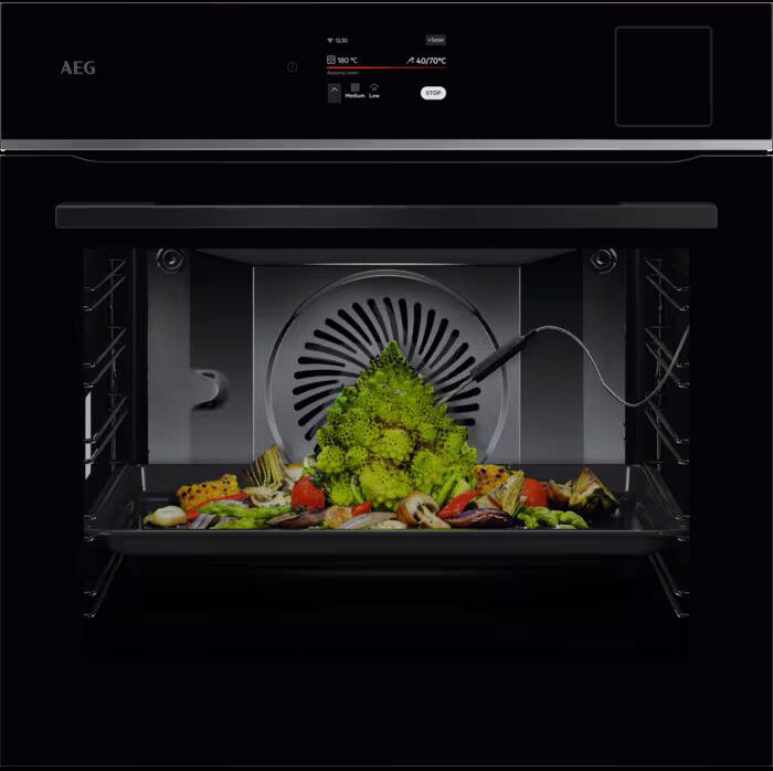 AEG TP8SB73ZAB A++ Einbaubackofen, 60 cm breit, 70 L, Meal Assist mit SteamPro, WLAN, 26 Beheizungsarten, schwarz