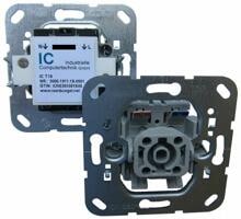 digitalSTROM X-IC-18-4001 IC Taster T18, Einfachtaster, LED-Anzeige, IP20, 230V, Unterputz, Krallen-/Schraubbefestigung (X-IC-18-4001)